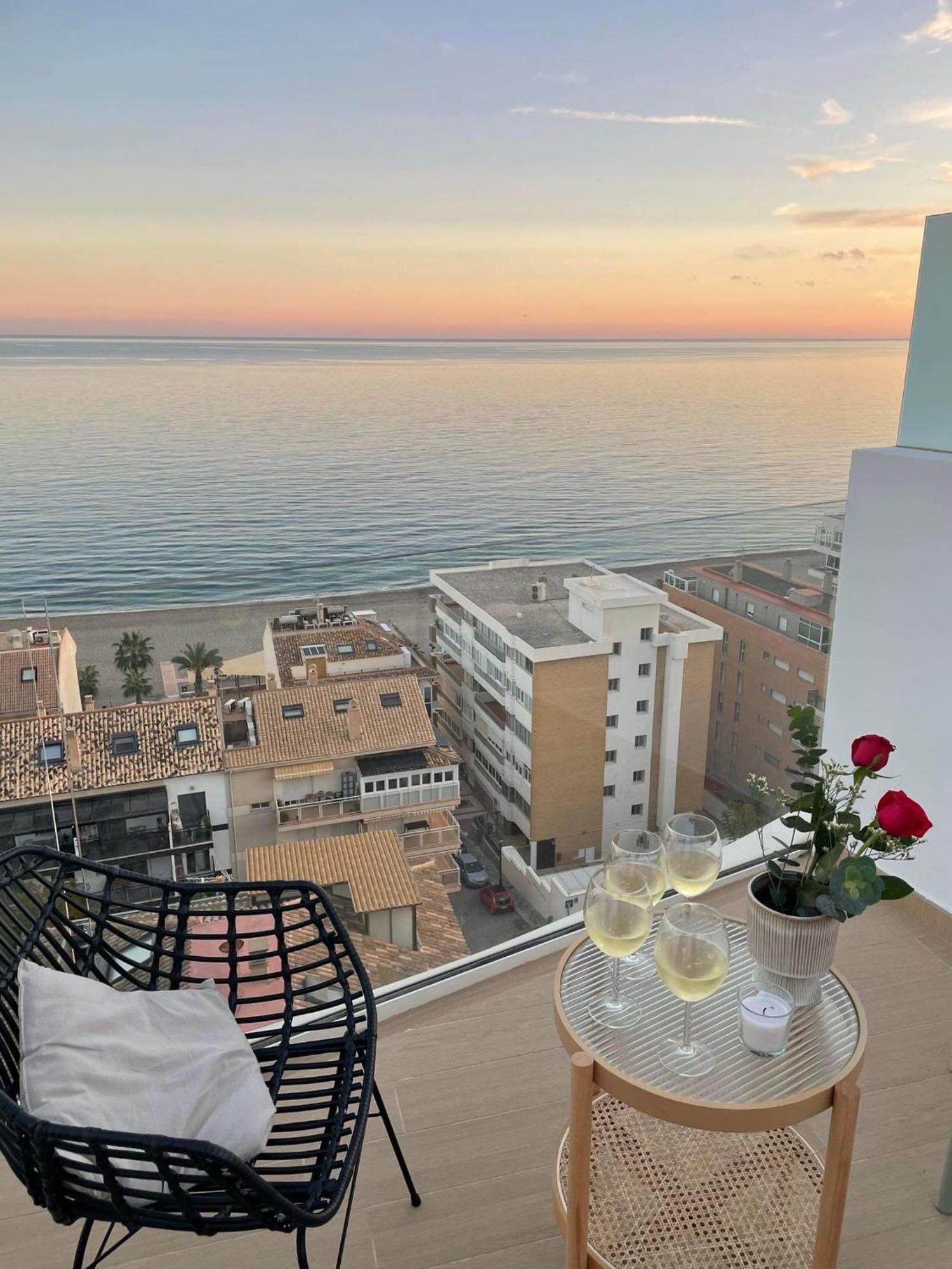 Panoramic Seaview Penthouse The Wave Apartman Fuengirola Kültér fotó